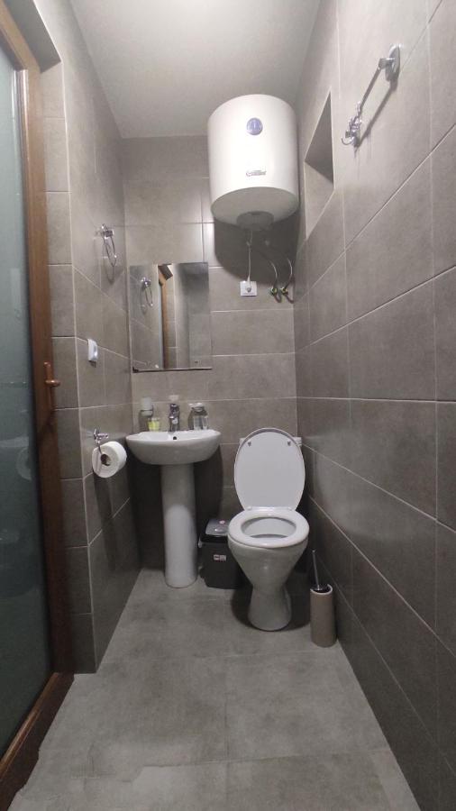 Guesthouse Mabu - 4 Newly Built Rooms In The Heart Of Mestia Zewnętrze zdjęcie