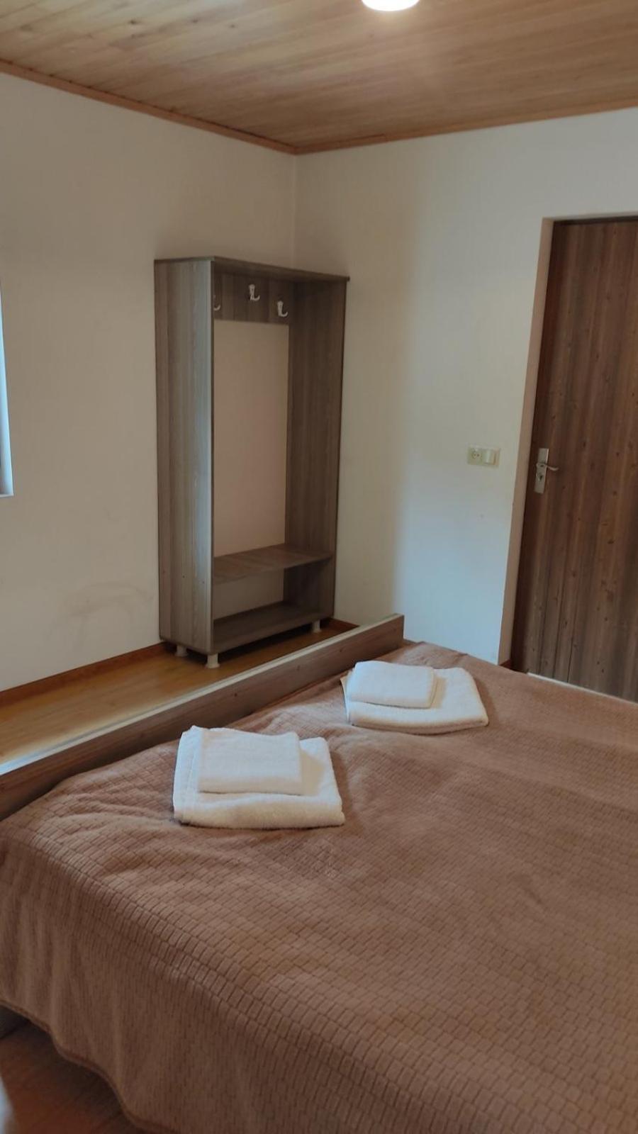 Guesthouse Mabu - 4 Newly Built Rooms In The Heart Of Mestia Zewnętrze zdjęcie