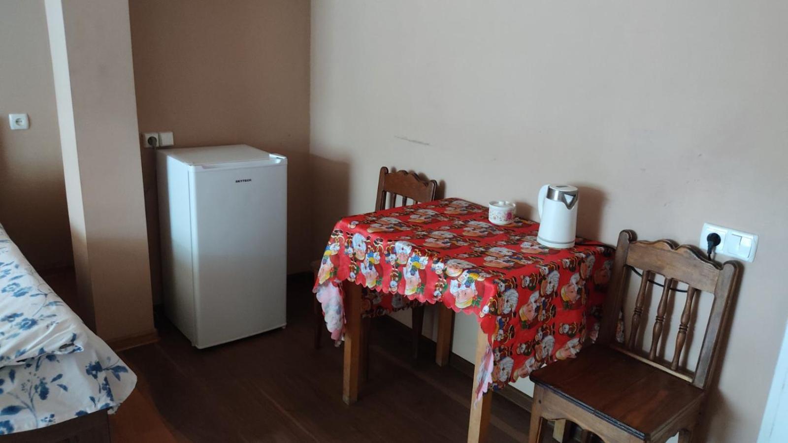 Guesthouse Mabu - 4 Newly Built Rooms In The Heart Of Mestia Zewnętrze zdjęcie